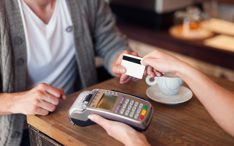 Máy POS (Point of Sale) là gì? Các cách thanh toán qua máy POS Máy POS (Point of Sale) là gì? Các cách thanh toán qua máy POS